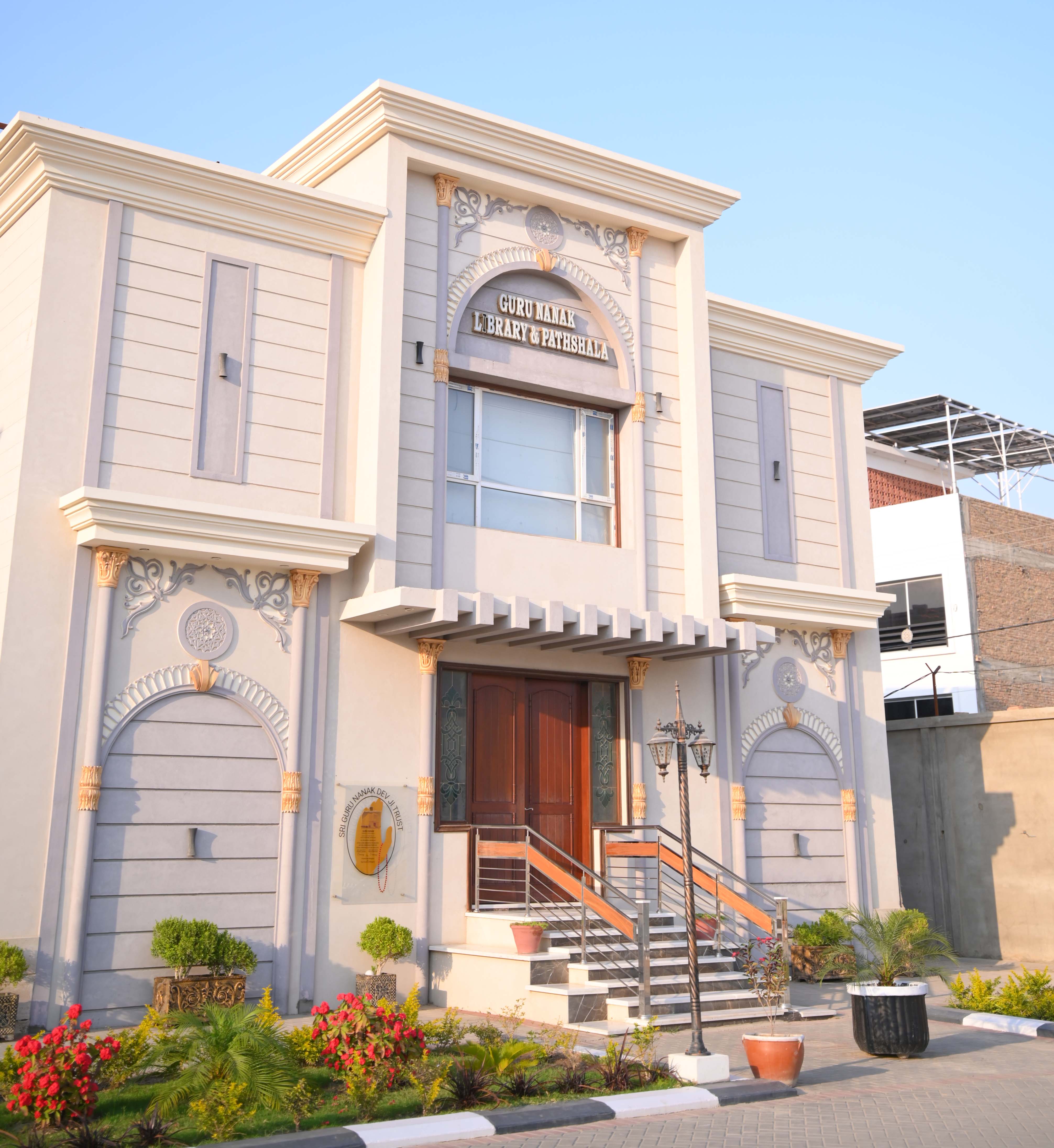 Guru Nanak Nivaas Building